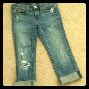 AEO Distressed Jean Capris