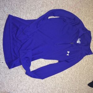 Under armour size xs athletic half way zip up