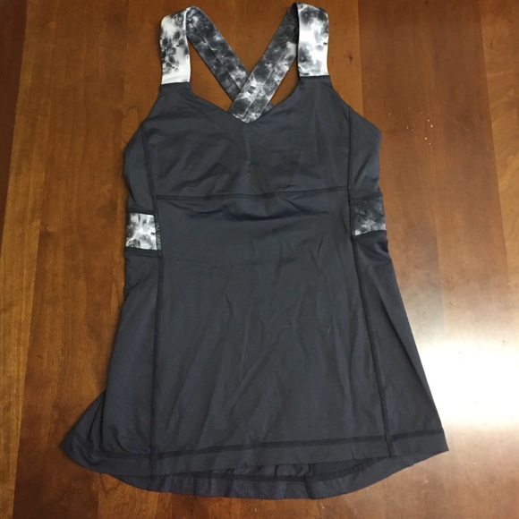 Lululemon cross back tank, size 4