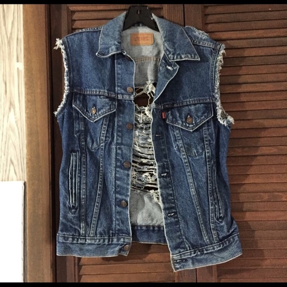 Levis distressed denim vest