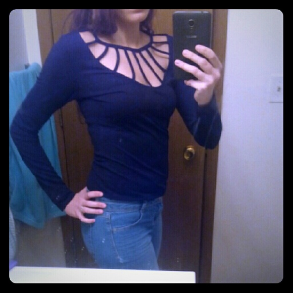 Black Long Sleeved Top