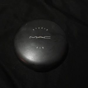 MAC Studio Fix Powder Foundation