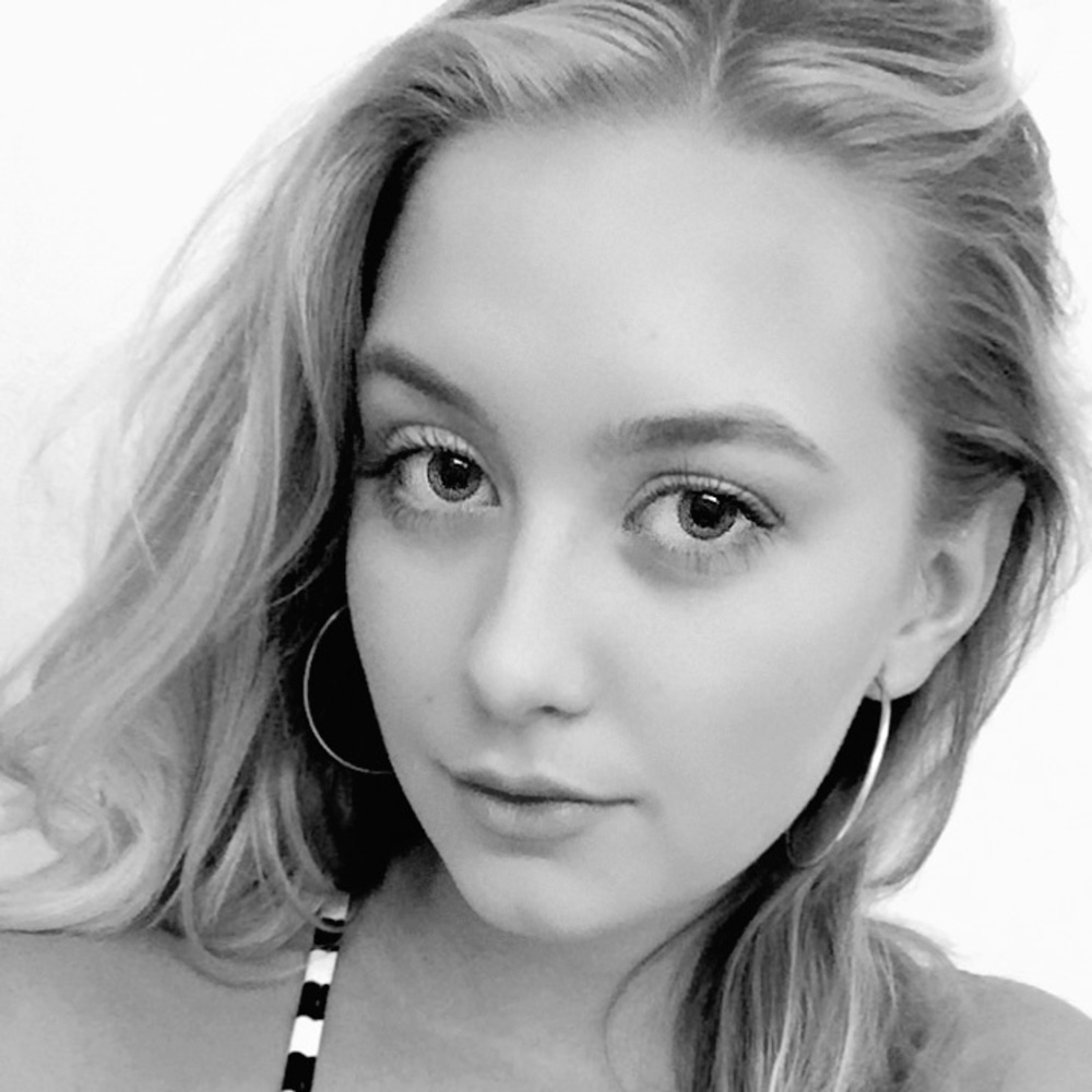 Meet your Posher, Alexus