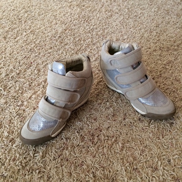 Wedge Tennis