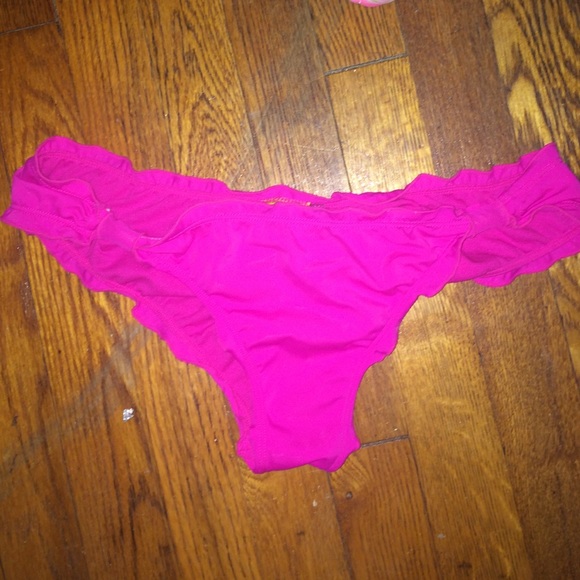 Hot pink cheeky bottoms!