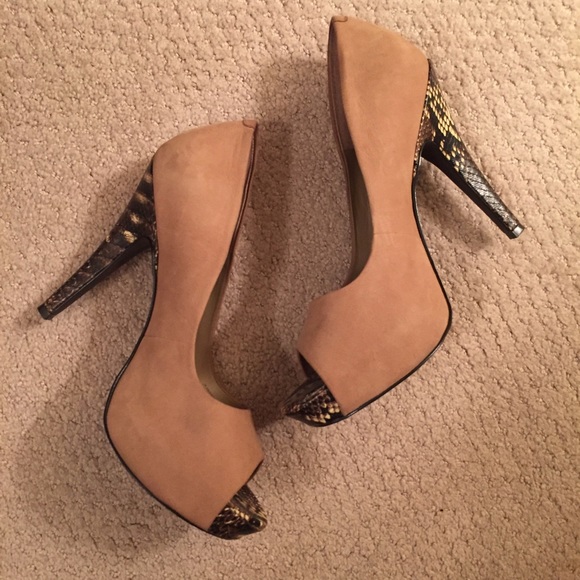 Jessica Simpson Shoes - Jessica Simpson nude suede pumps!