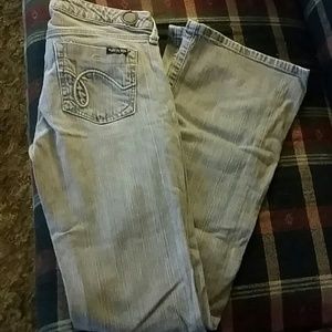 Hint size 3 jeans flare bottoms. Never worn