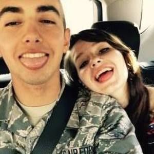 Meet your Posher, Chenoa