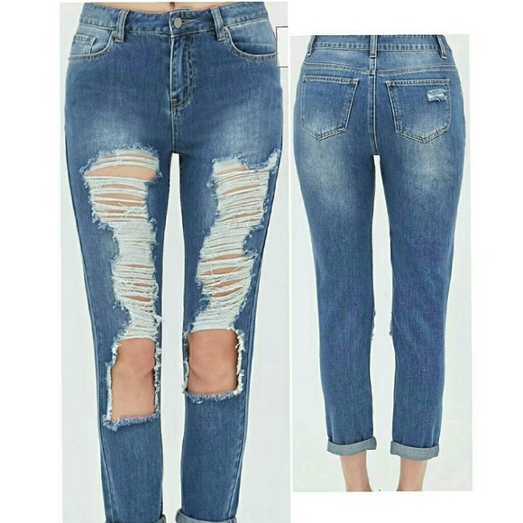 Forever 21 Distressed Straight Leg Jeans Size 29