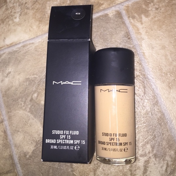 MAC Cosmetics Other - MAC Studio Fix Foundation NC20