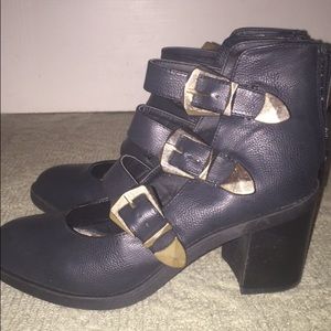 Navy blue MATTY heels/booties worn twice