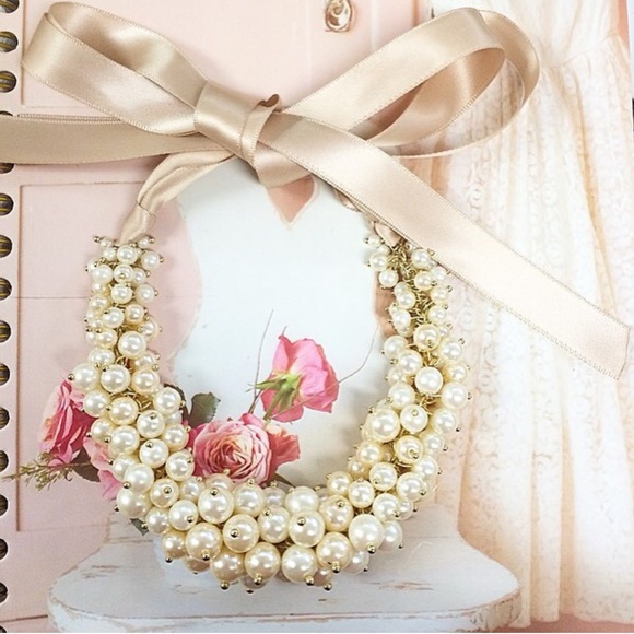 Beautiful handmade necklace - Picture 2 of 3