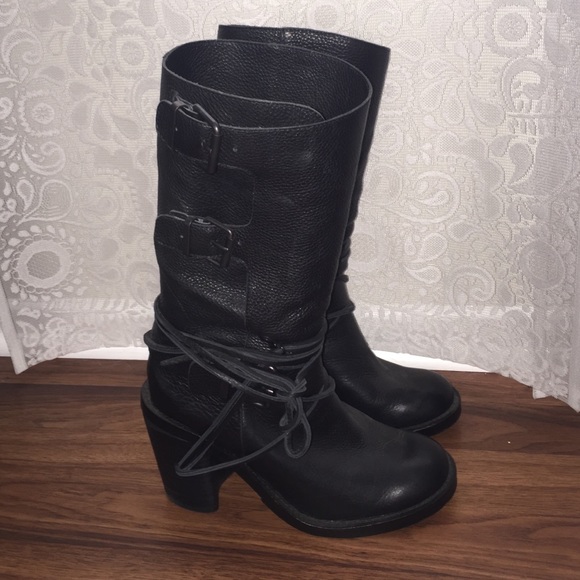 Vince Camuto leather "Skylas" boot size 8