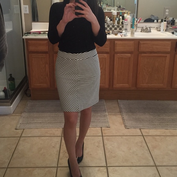 NWOT Cynthia Rowley A-line skirt size 4