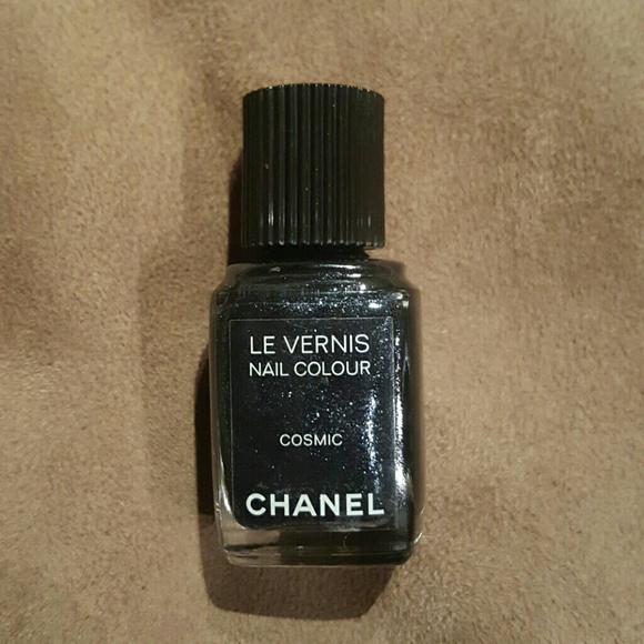 CHANEL Le Vernis Nail Colour COSMIC