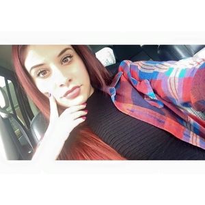 Meet your Posher, Daniela