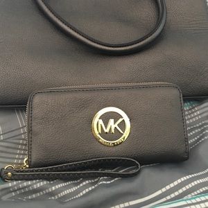 Michael kors wallet