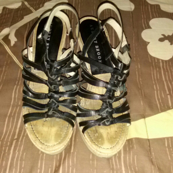 Black strappy wedges