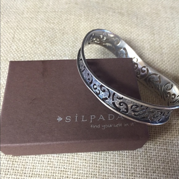 Sterling wavy bracelet