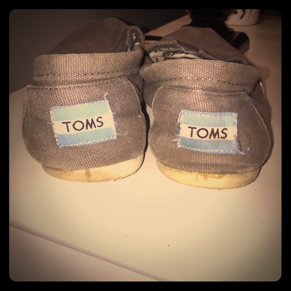 Grey Toms