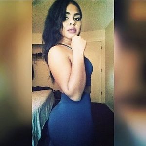 Meet your Posher, Ebony