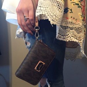 Micheal Kors Wristlet