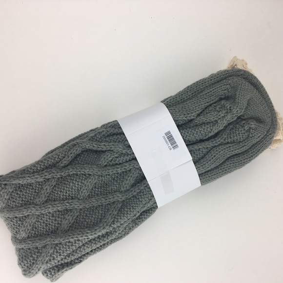 🌸5/$25🌸Gray Cable Knit Knee High Sock Leg Warmer - Picture 3 of 5
