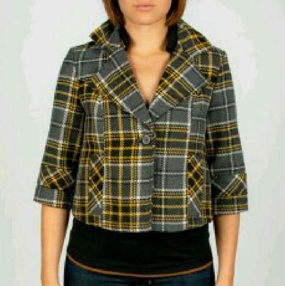 Beautiful cropped jacket by Tulle