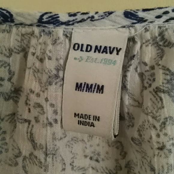 Old Navy blue/white floral print shirt. - Picture 3 of 4