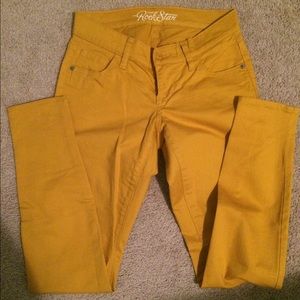 Old Navy Rockstar Jeans