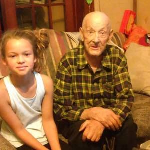 Meet your Posher, Joeline