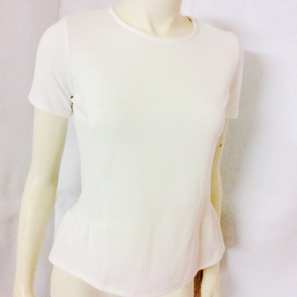🚫SOLD🛇🆕 adorable textured white peplum top - Picture 1 of 4