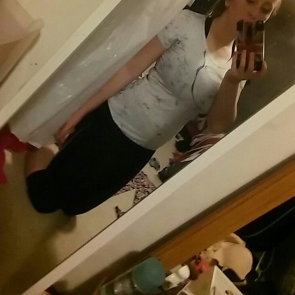 Abstract design Roxy shirt - Picture 4 of 4