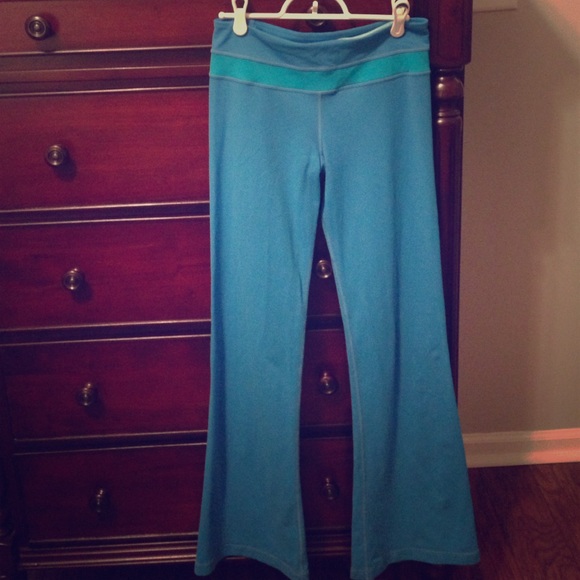 Lulu lemon boot leg pants