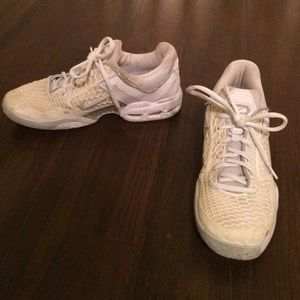 Nike Tennis Shoes