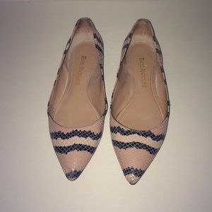 Authentic Enzo Angiolini flats SIZE 4!
