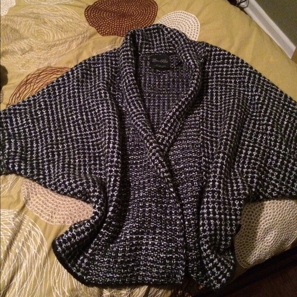 Zara Sweaters - Last chance Zara Shawl Sweater