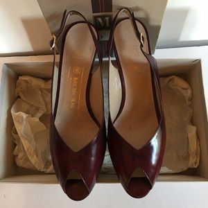 Vintage Bruno Magli maroon low pumps