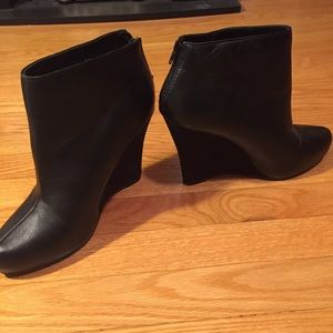 Report Bowie Wedge Boot