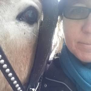 Meet your Posher, Maia