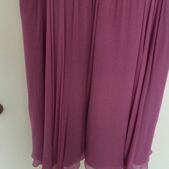 Wore once to a wedding. Never wearing again - Picture 3 of 4