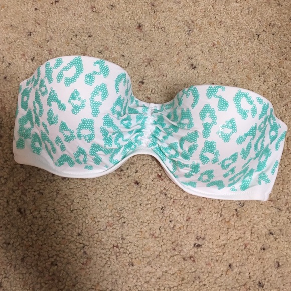 ❌ SOLD Victoria's Secret push up bandeau top