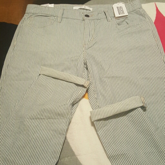 Jeans - Picture 2 of 3