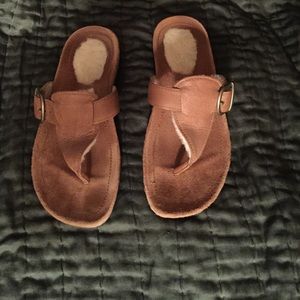 Ugg 'gypsy' thong. Size 7