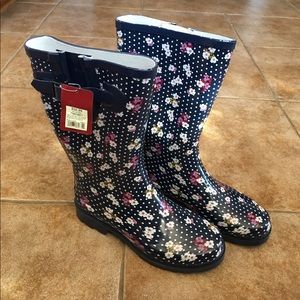 NWT rain boots