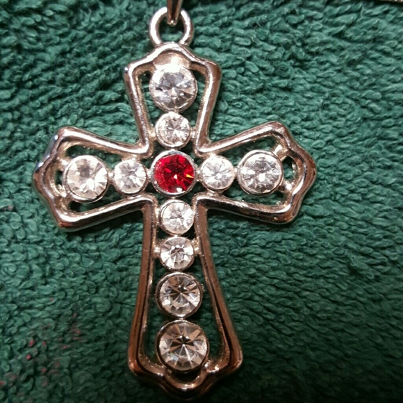 SOLD Beautiful New Rhinestone Cross silver chain - Picture 1 of 4