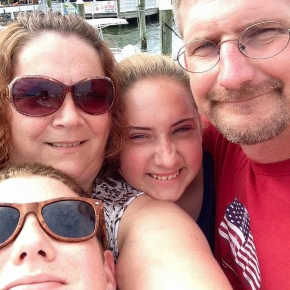 Meet your Posher, Melissa - Picture 1 of 1