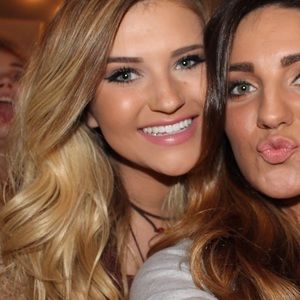 Meet your Posher, Caroline