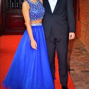 Gorgeous 2 piece Prom Dress