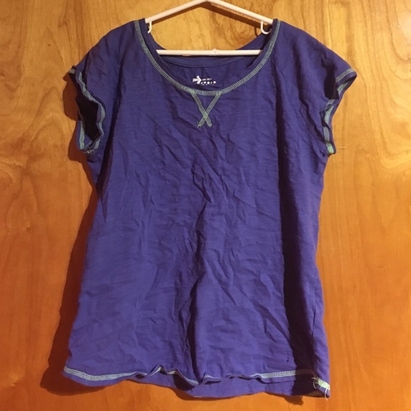 Purple Old Navy t-shirt
